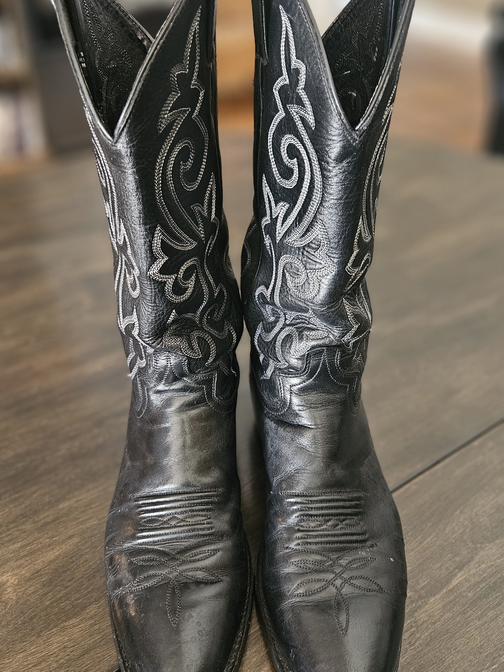 Justin Boots Black Western Cowboy Boots with White Stitching